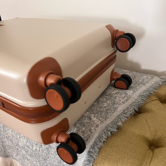 BRIC’S Cream 21in Amalfi Hardside Spinner Carry-on - Picture 7 of 9